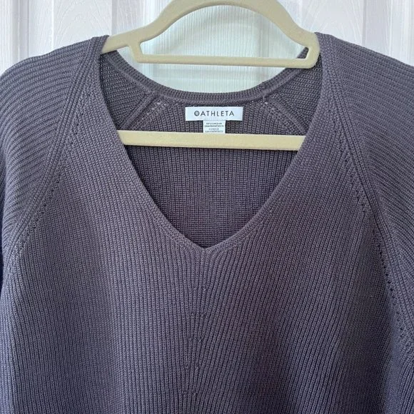 Athleta Hanover V-Neck Sweater S NWT in Plum - Picture 4 of 10